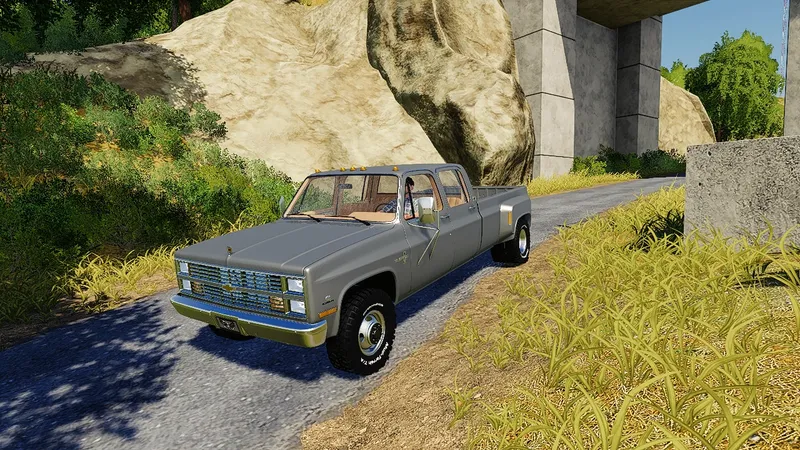 Автомобиль 1982 Chevrolet K30 Crew Cab Dually v 1.0