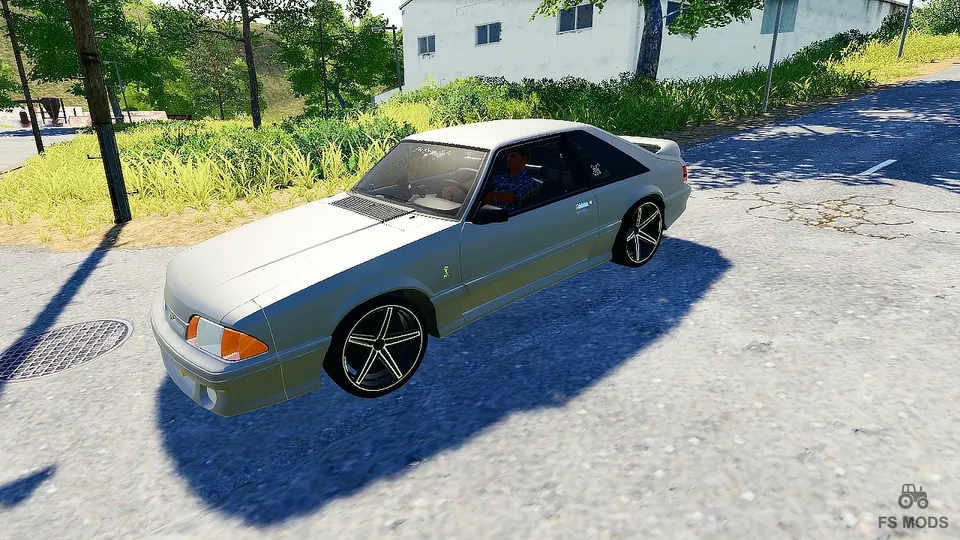 Автомобиль 1987 Ford Mustang v 1.0