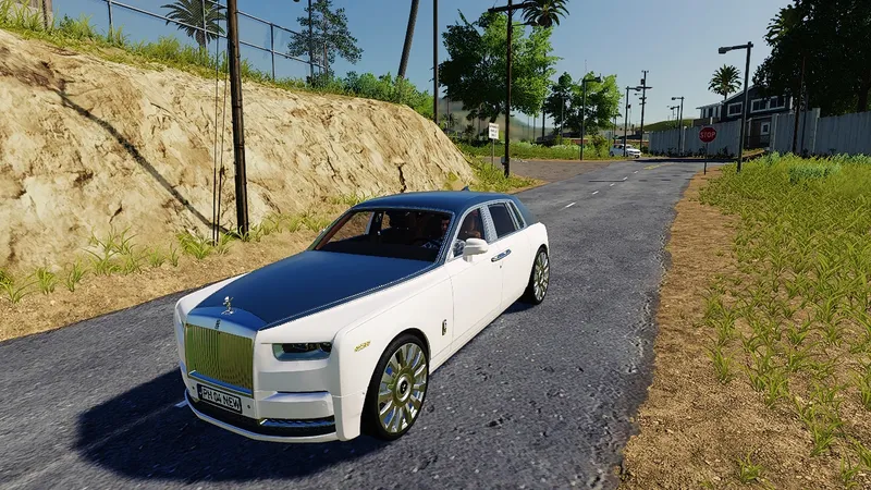 Автомобиль 2018 Rolls Royce Phantom v 1.0